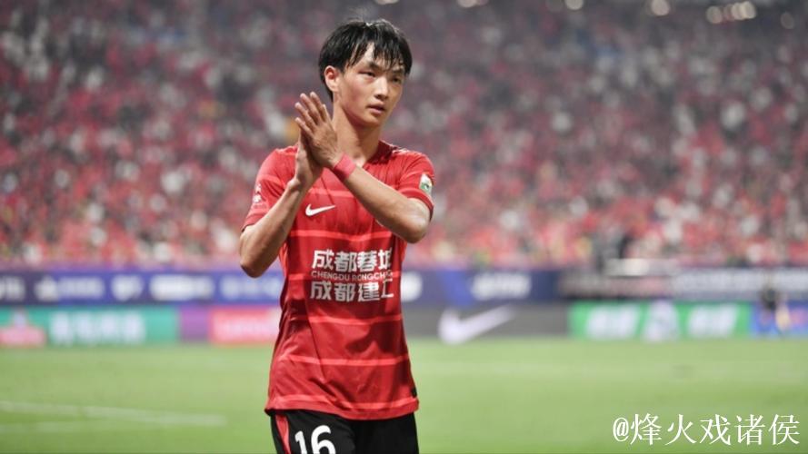 FIFA官网：成都蓉城中场杨明洋会籍变更为中国足协