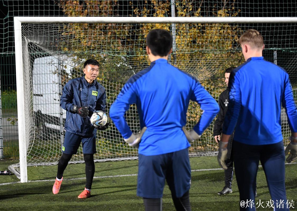 跳出舒适圈后的现实挑战 ——2025年中国男足球员留洋欧洲观察